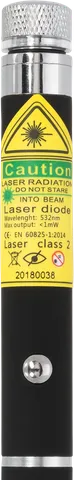 Pointeur laser vert X2 – gros plan sur l’étiquette d’avertissement avec la classe laser